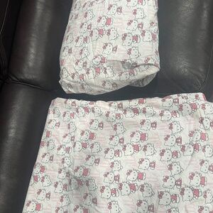 Full size Hello Kitty bed sheet set